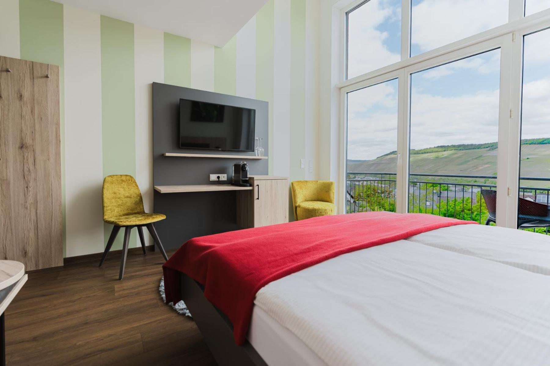 Roussel - Hotel Restaurant Bernkastel-Kues Exteriör bild